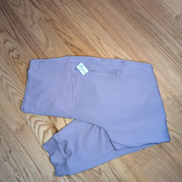 NWT Women's Old Navy Maternity Dynamic Fleece Joggers Purple Sz Large - Picture 3 of 3